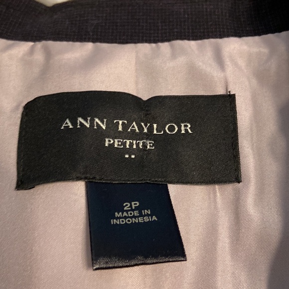 Ann Taylor size 2P blazer excellent condition length 22” bust 28” see all photos - Picture 9 of 12